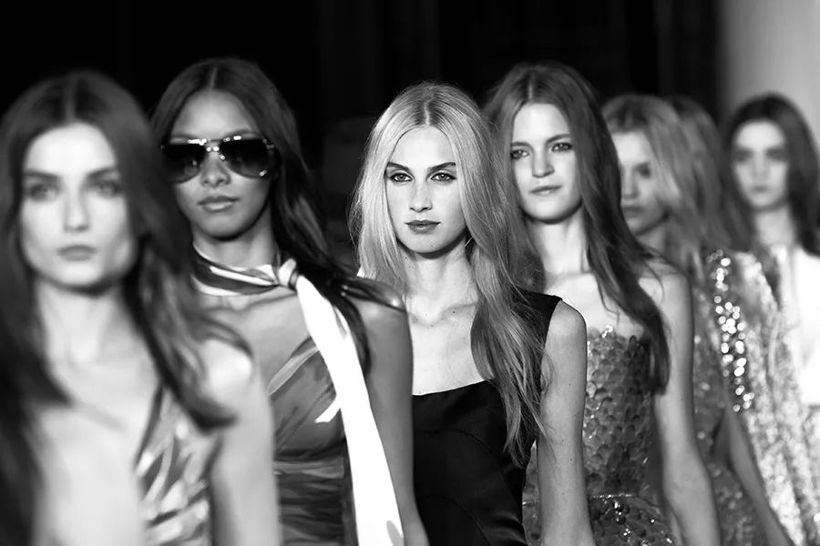 Models backstage group portrait bw - fashion week 1