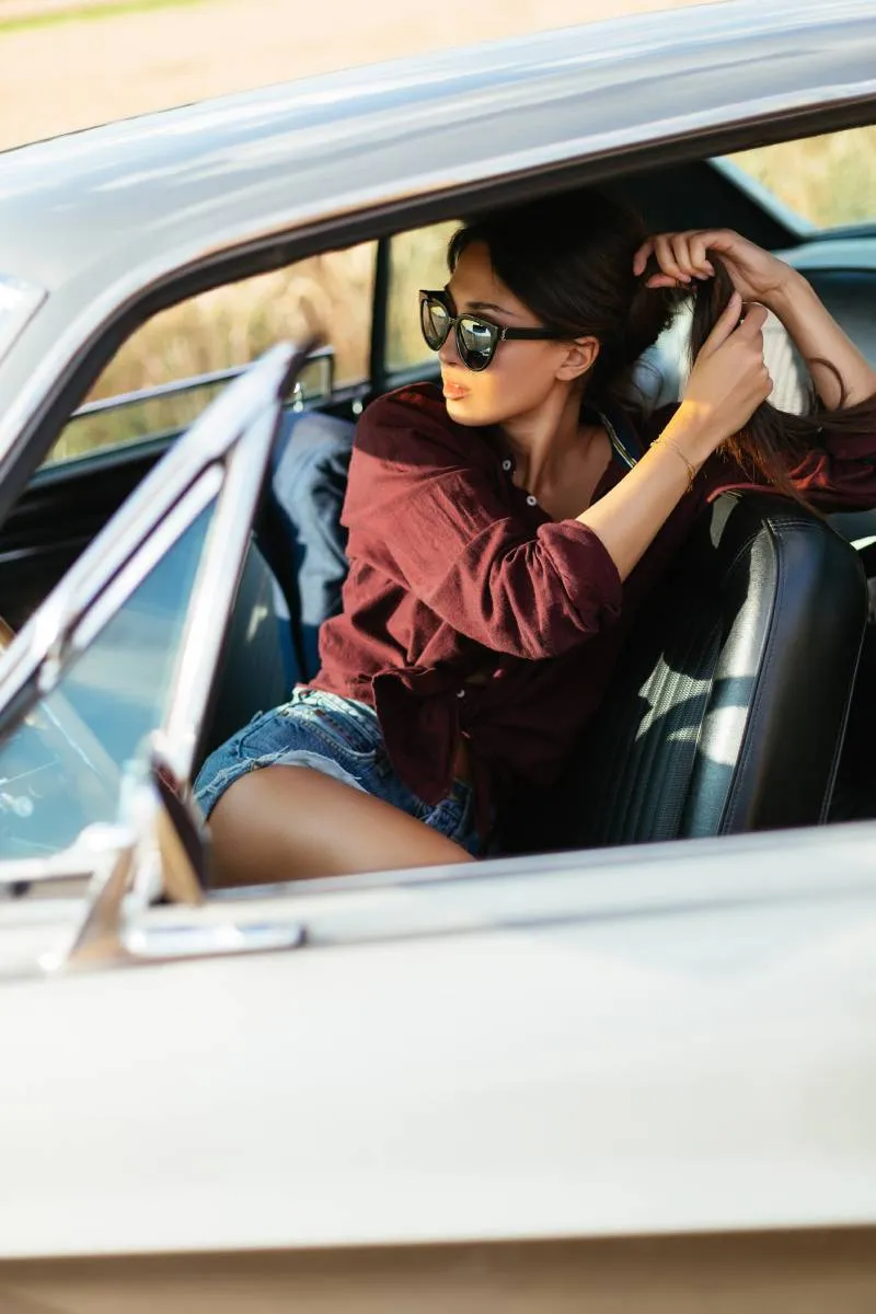 Lifestyle portrait vintage car - projects